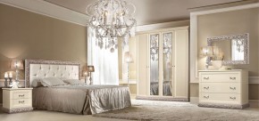 Комод Тиффани штрих-лак/серебро (ТФКМ-1) в Кировграде - kirovgrad.ok-mebel.com | фото 2